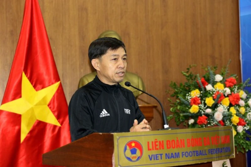 Đặng Thanh Hạ - Đảm nhiệm vai trò trọng tài Fifa trong 2 năm liền